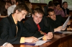 Předání vysvědčení studentům třídy S4B, třídní Ing. Roman Gottfried Předání vysvědčení studentům třídy S4B, třídní Ing. Roman Gottfried